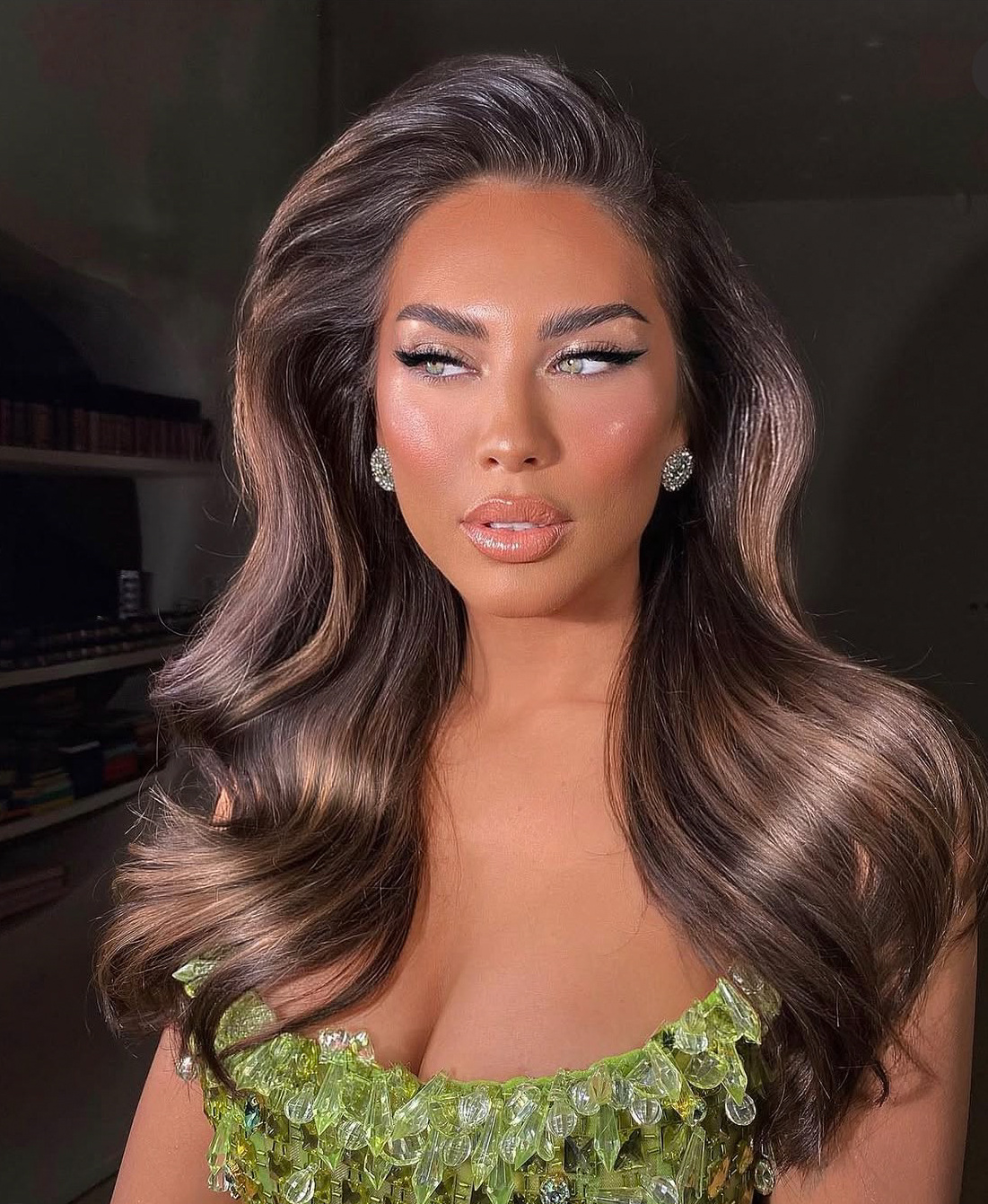 Glamour Waves – Brünette Hair Look
